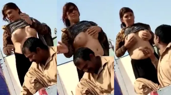 Pakistani Bhabhi Show Boobs In Outdoor